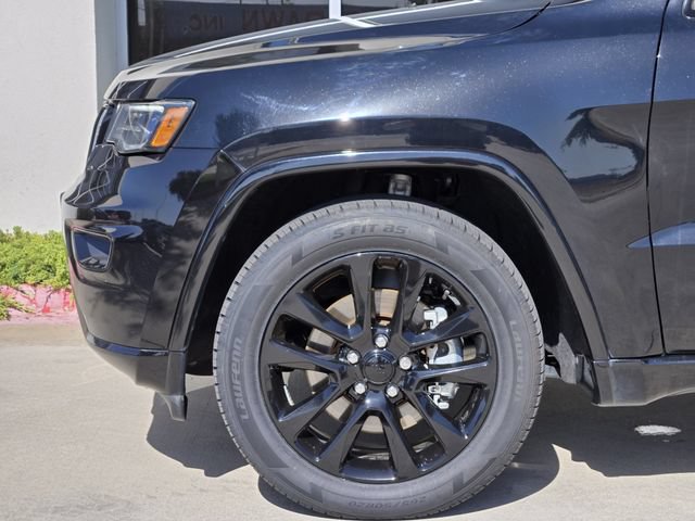 Certified 2021 Jeep Grand Cherokee Laredo X AWD/4WD image 8