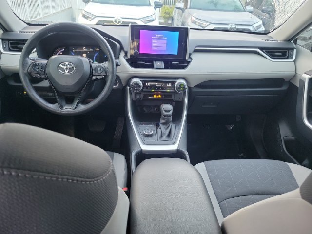 Used 2025 Toyota RAV4 XLE AWD/4WD image 9