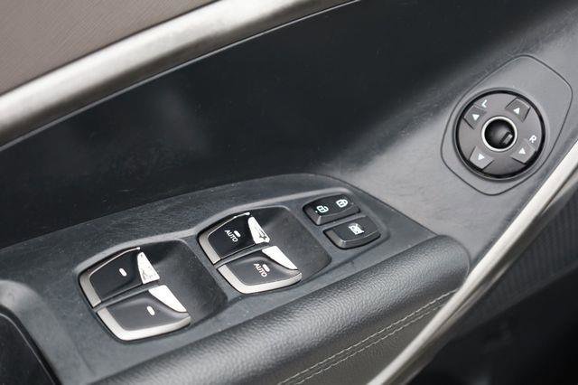 Used 2017 Hyundai Santa Fe FWD w/ SE Ultimate Tech Package 03 image 37