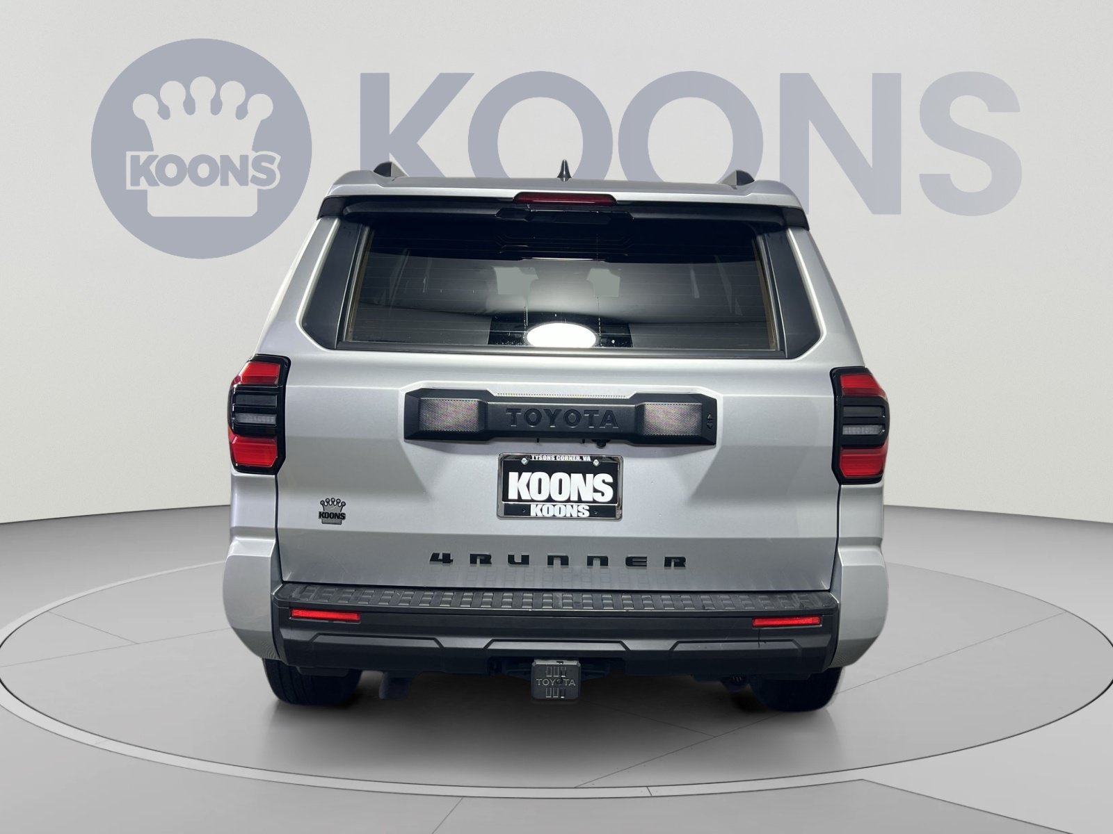 Used 2025 Toyota 4Runner SR5 AWD/4WD image 5