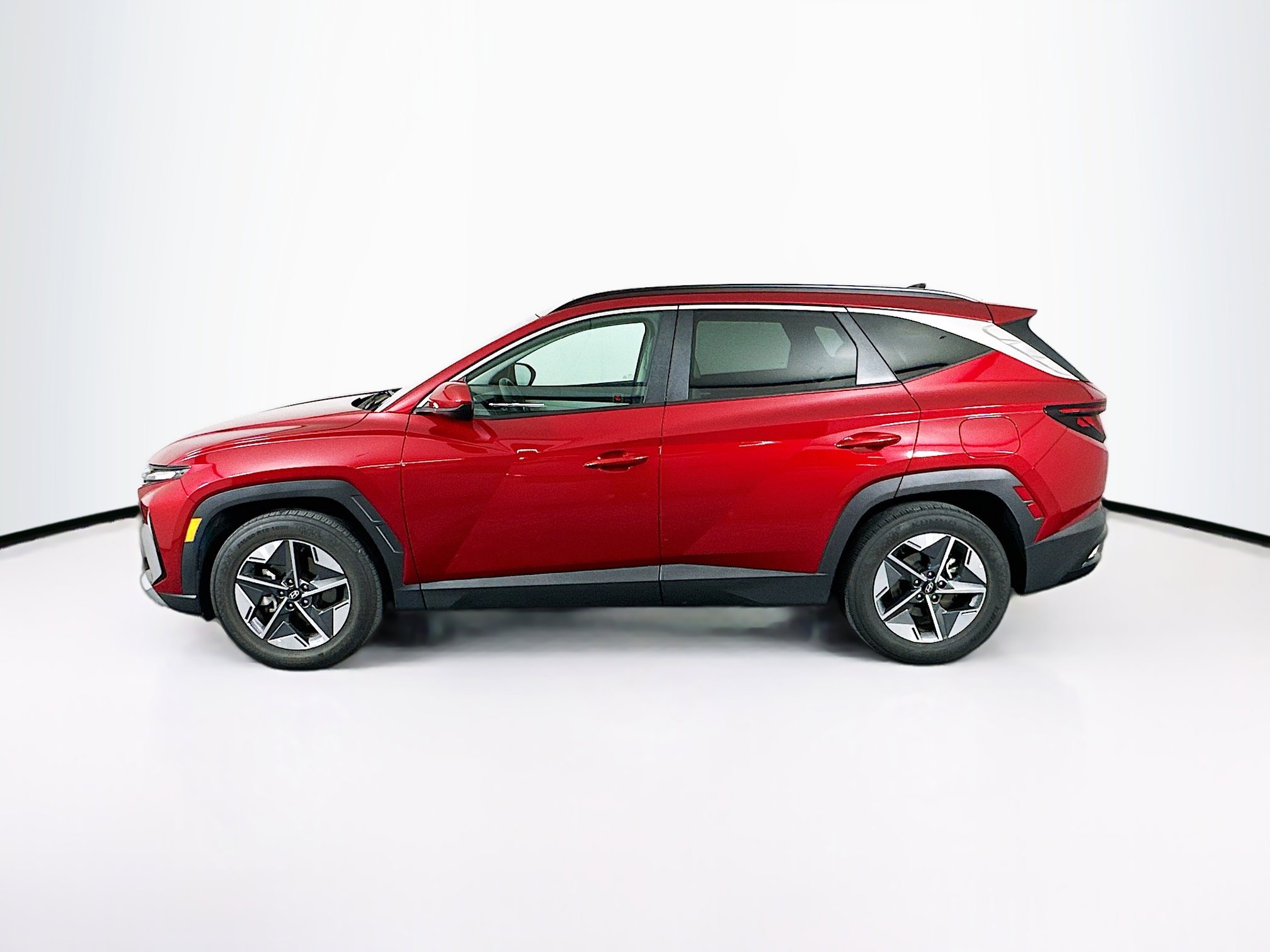 Used 2025 Hyundai Tucson SEL FWD image 4