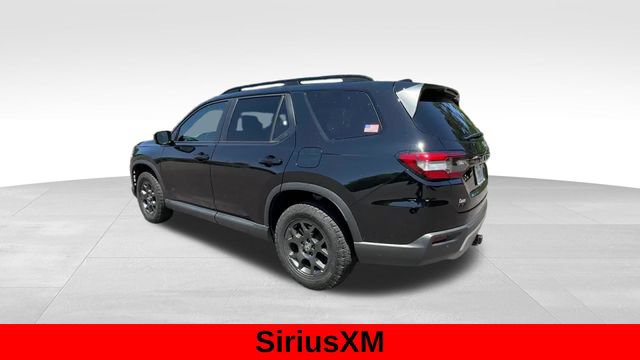 Used 2025 Honda Pilot TrailSport image 10