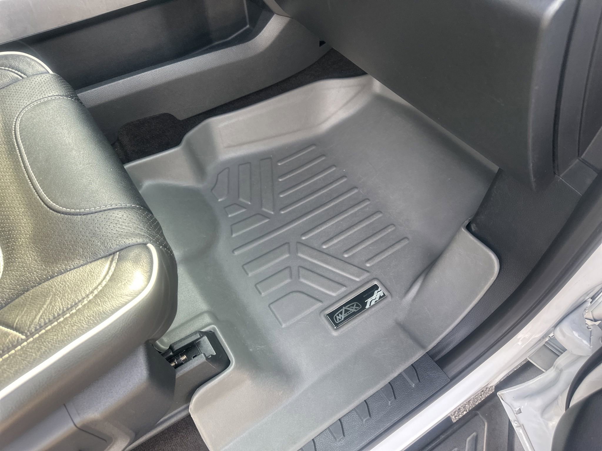 Used 2018 Ford F150 XLT w/ Equipment Group 302A Luxury image 15