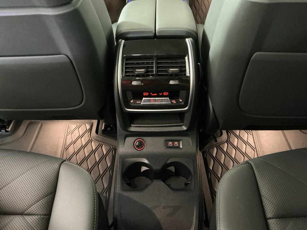 Certified 2025 BMW X7 xDrive40i AWD/4WD image 27