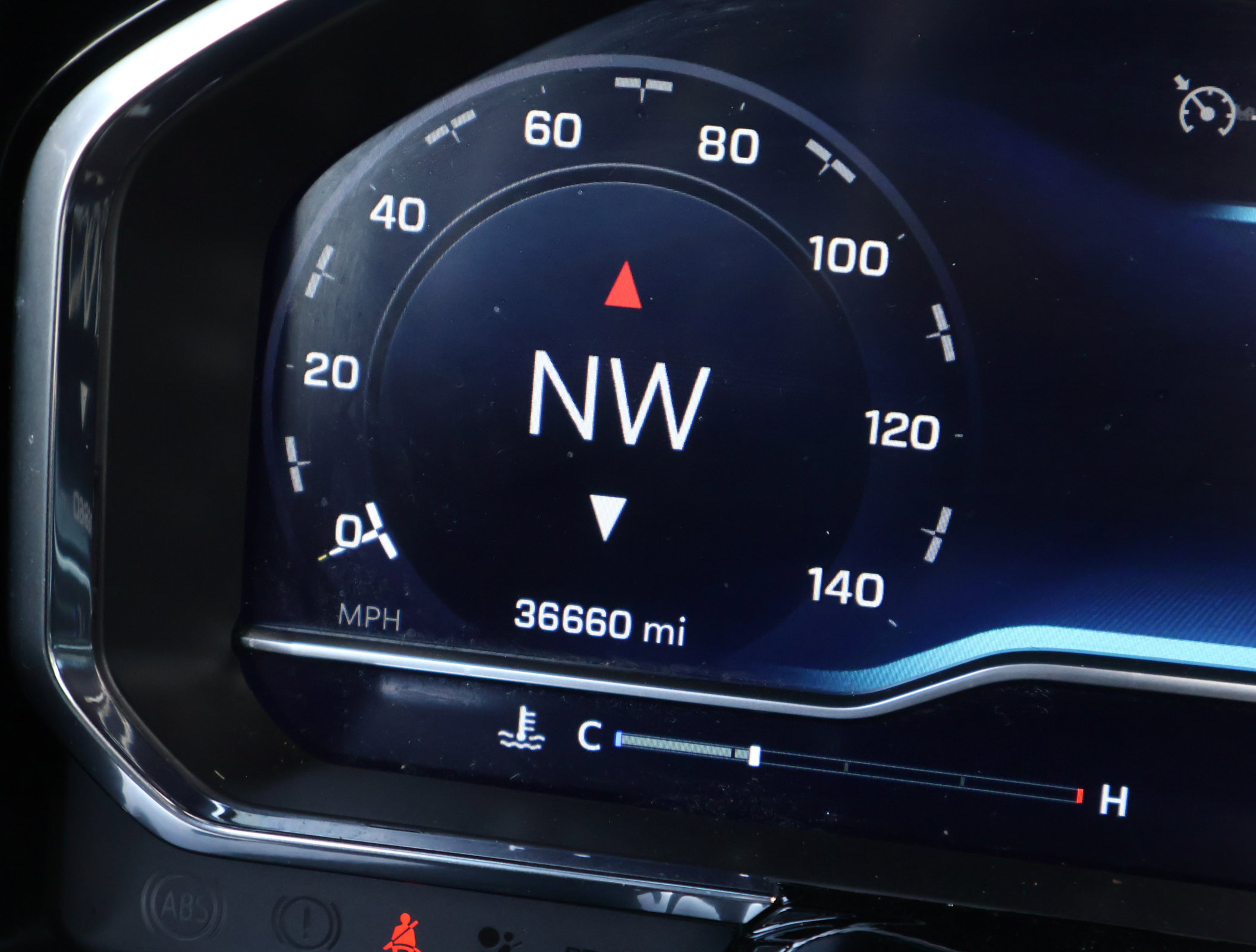 Used 2024 Chevrolet Silverado 1500 LT Trail Boss w/ Convenience Package II image 4