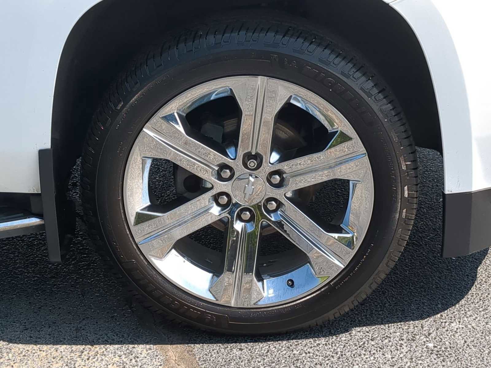 Used 2018 Chevrolet Tahoe Premier AWD/4WD image 10