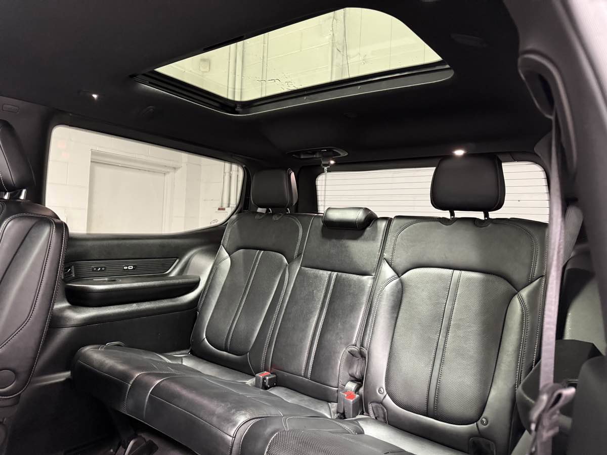 Used 2024 Jeep Wagoneer Series II w/ Convenience Group I image 23