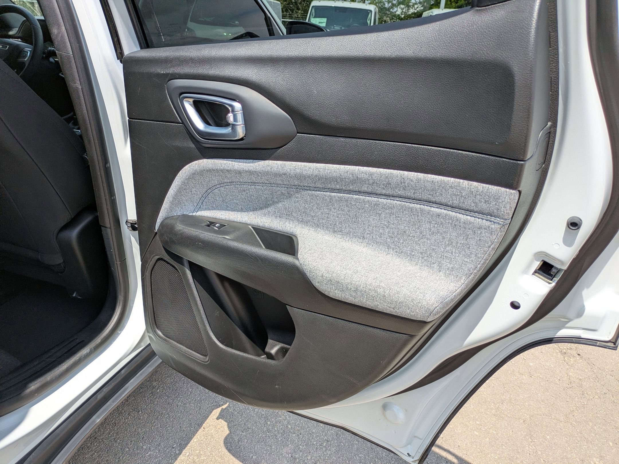 Used 2023 Jeep Compass Sport image 26