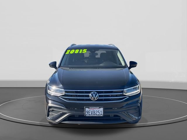Used 2023 Volkswagen Tiguan SE image 3