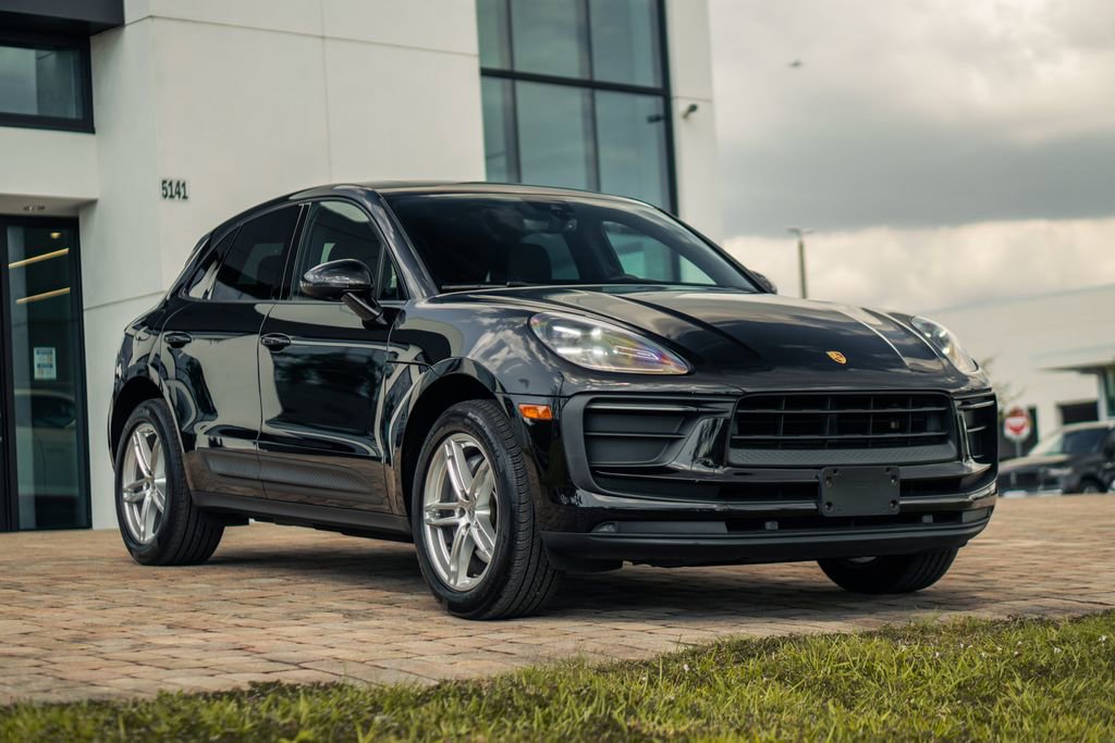 Used 2022 Porsche Macan image 7