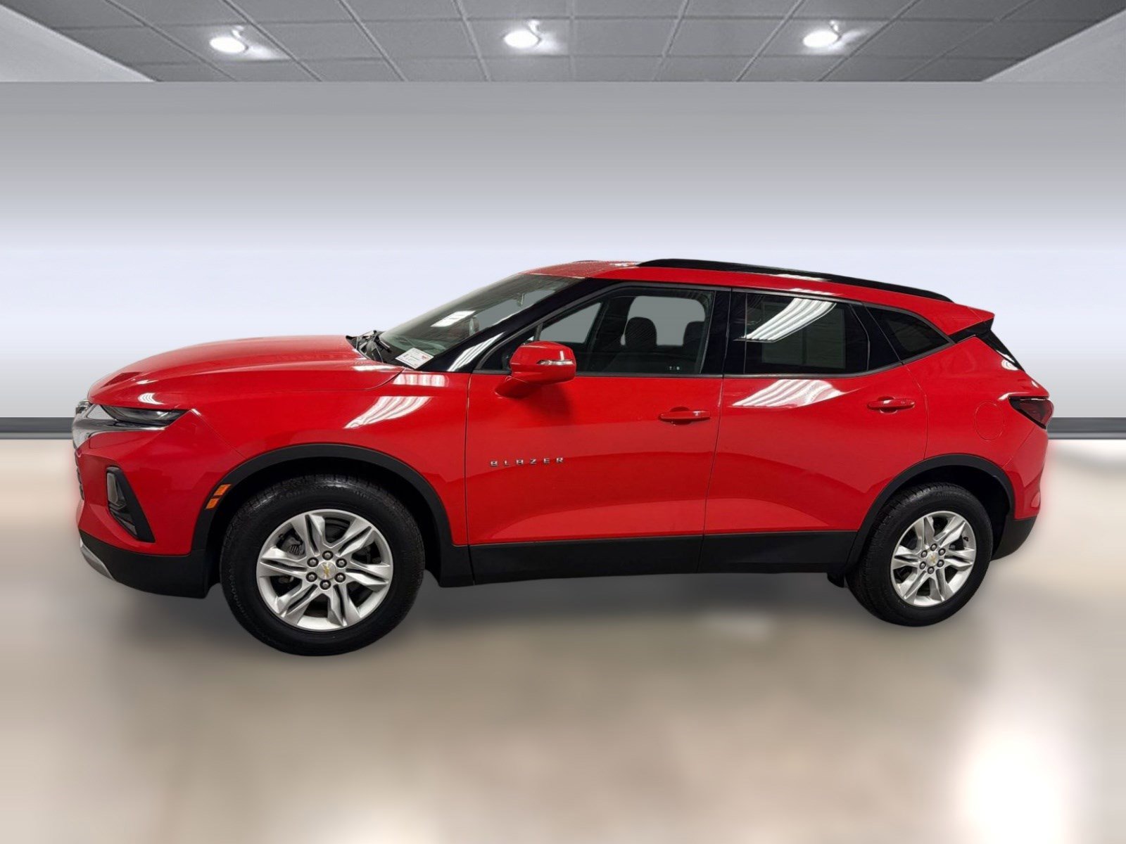 Used 2020 Chevrolet Blazer LT image 2