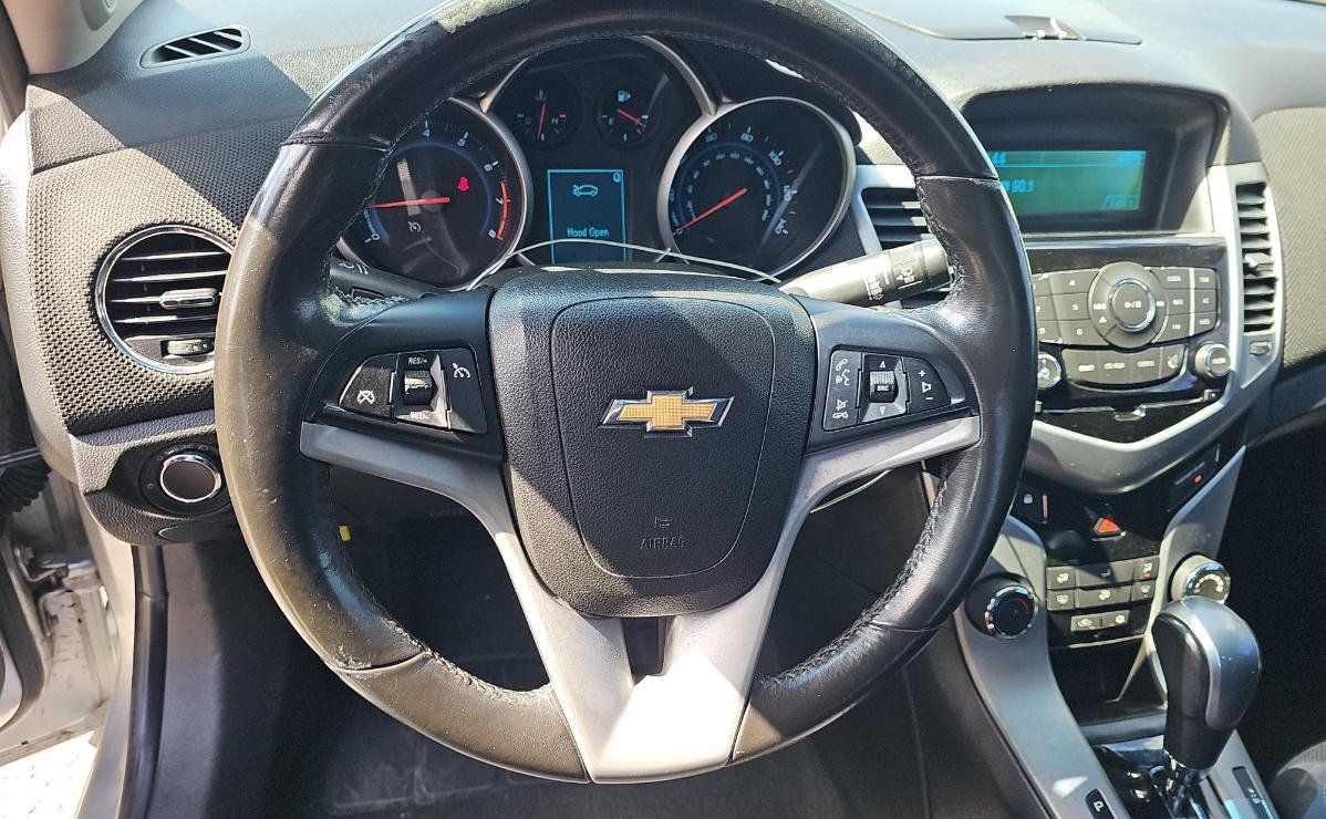 Used 2013 Chevrolet Cruze LT FWD image 10