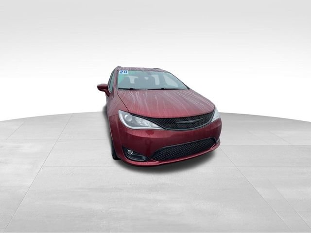 Used 2020 Chrysler Pacifica Touring-L image 3