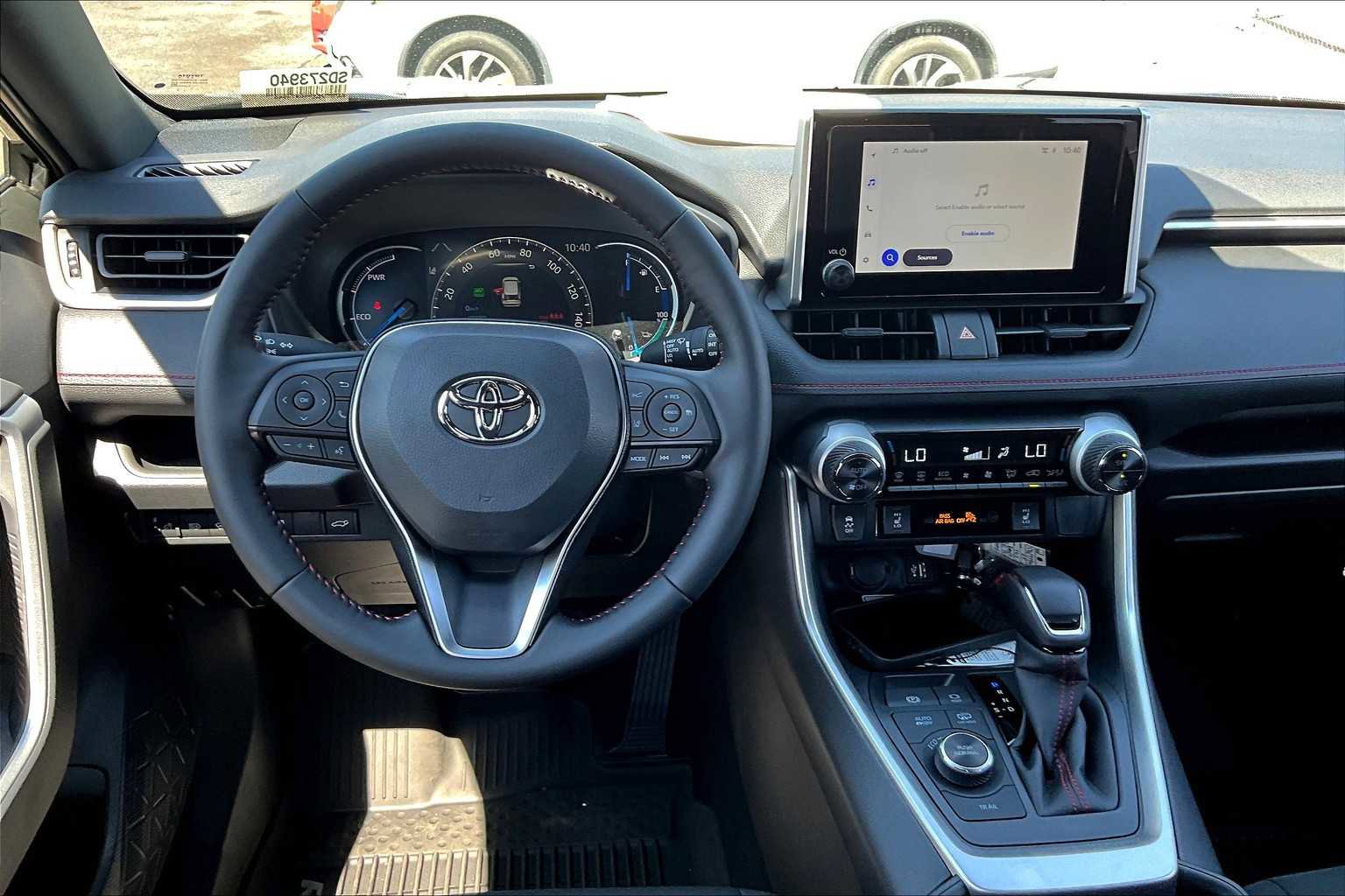 Certified 2025 Toyota RAV4 SE image 5
