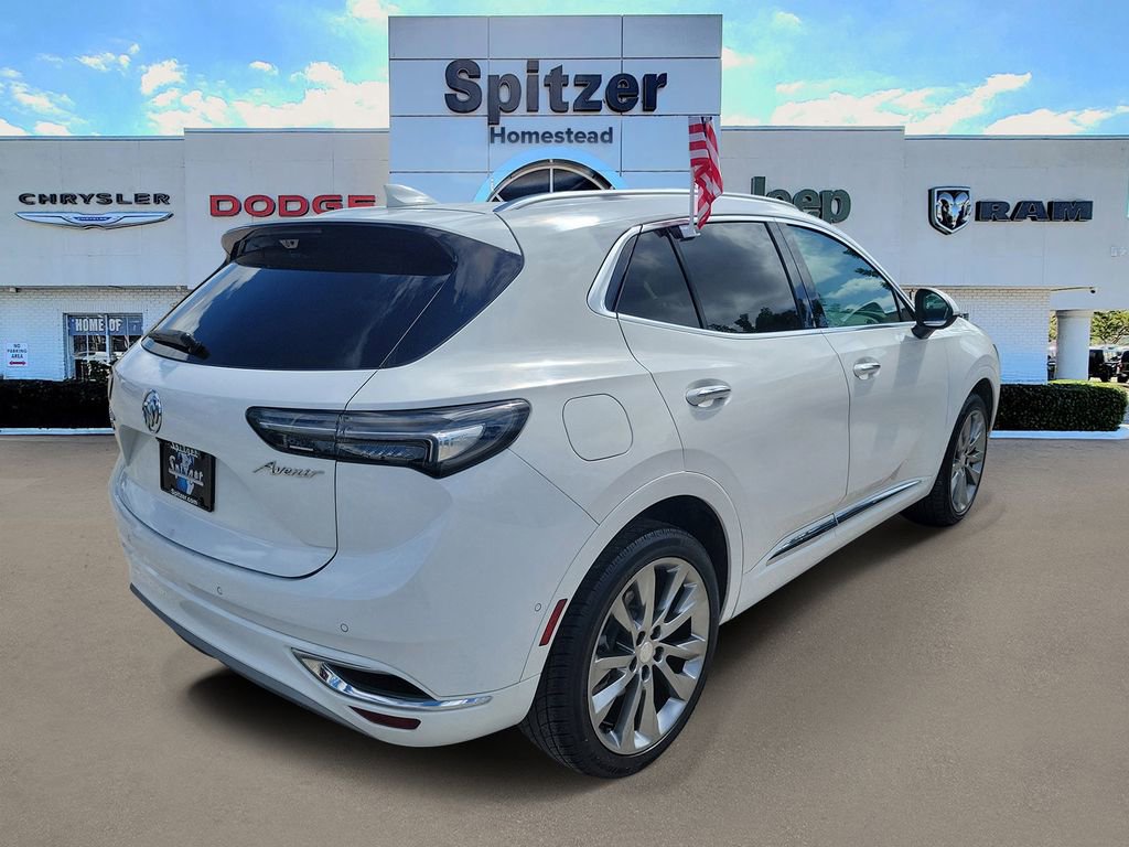 Used 2021 Buick Envision Avenir w/ Technology Package II image 2