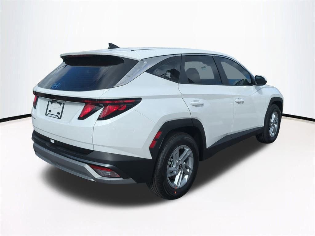 New 2026 Hyundai Tucson SE image 5