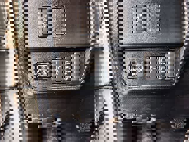 Used 2021 Toyota Tacoma SR5 w/ Trail Edition image 28