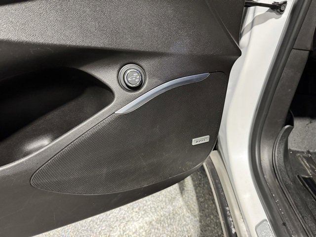 Used 2021 Buick Enclave Essence image 7