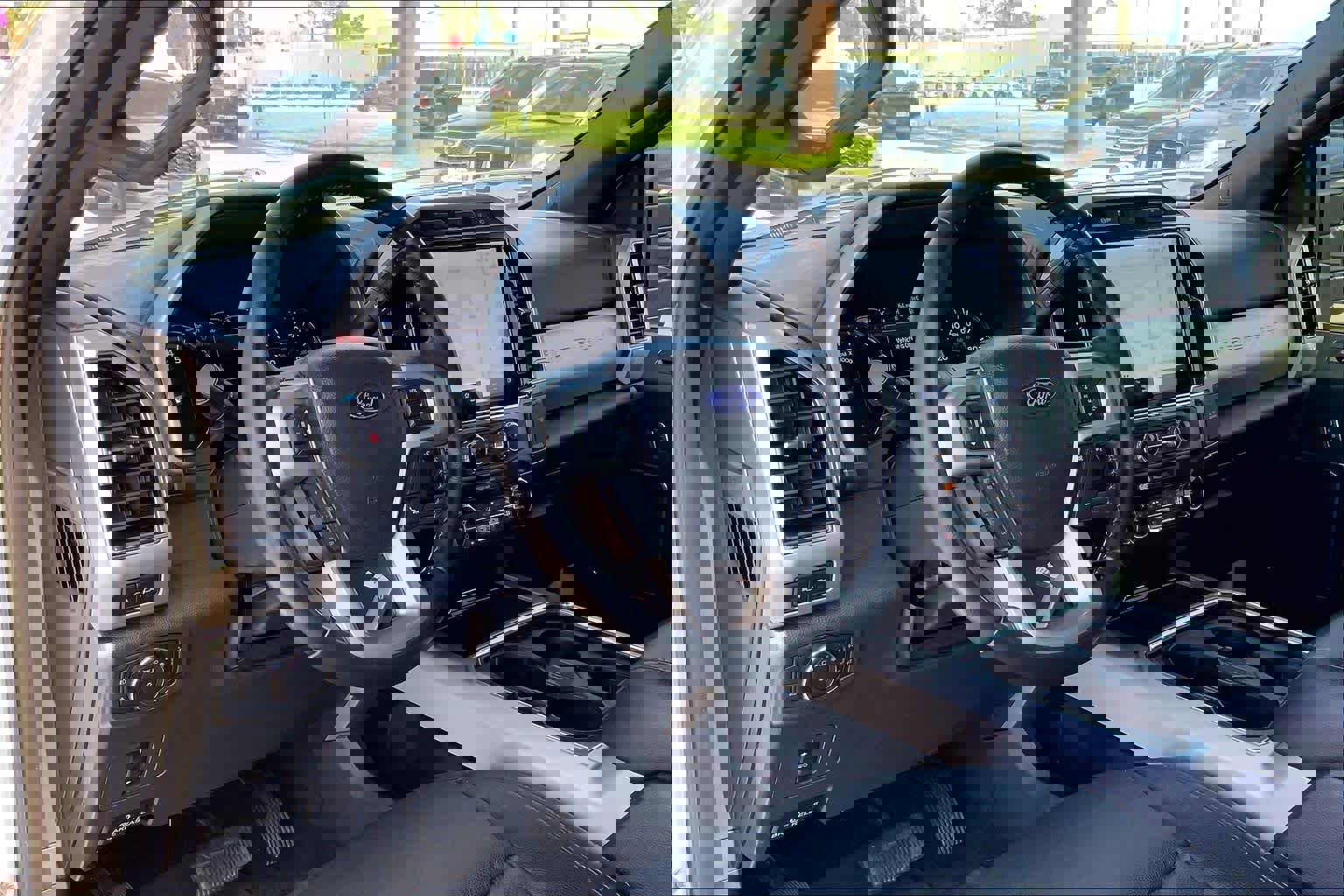 Certified 2022 Ford F250 Lariat w/ Lariat Value Package image 18