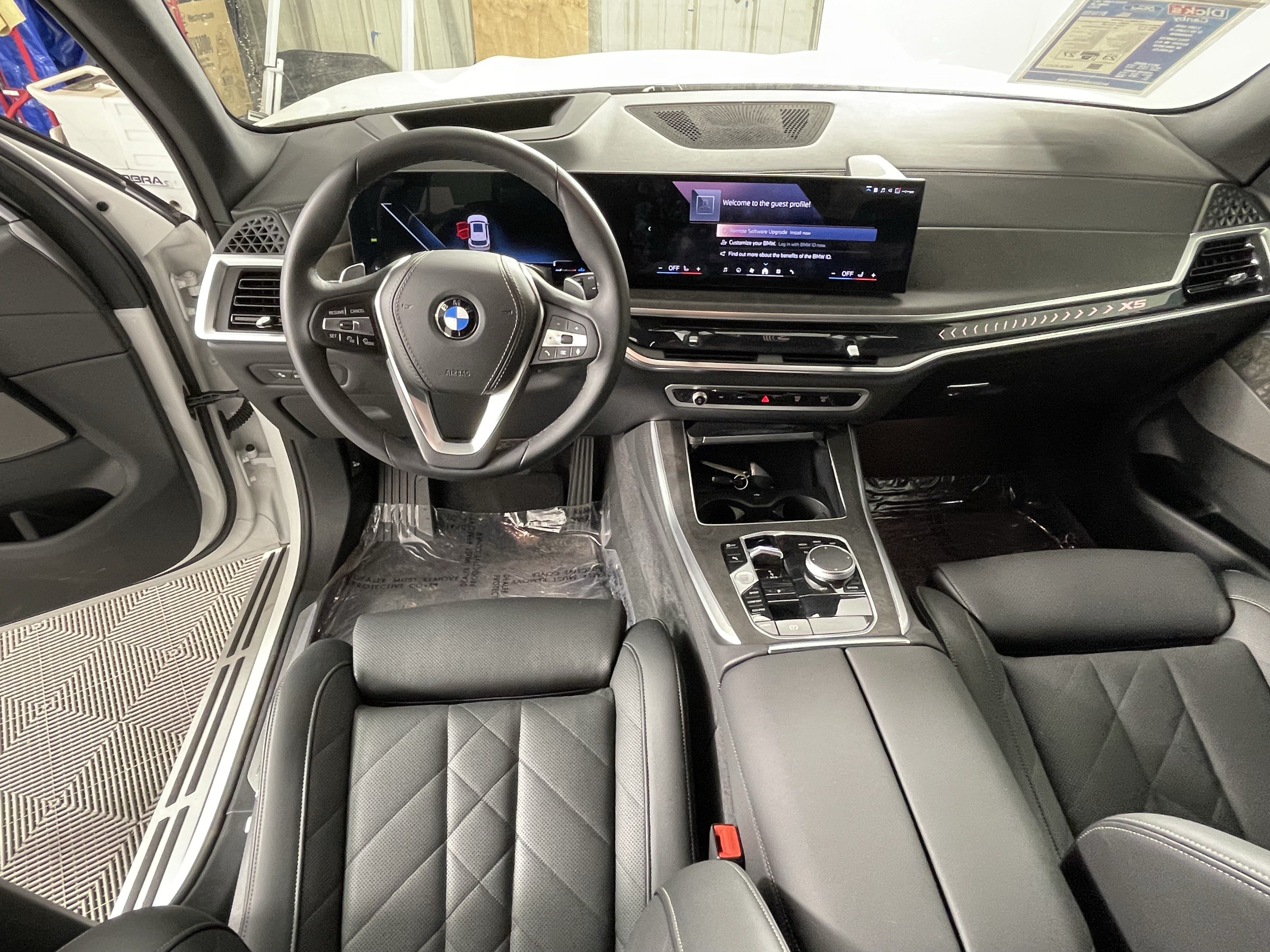 Used 2026 BMW X5 xDrive40i w/ Premium Package AWD/4WD image 11