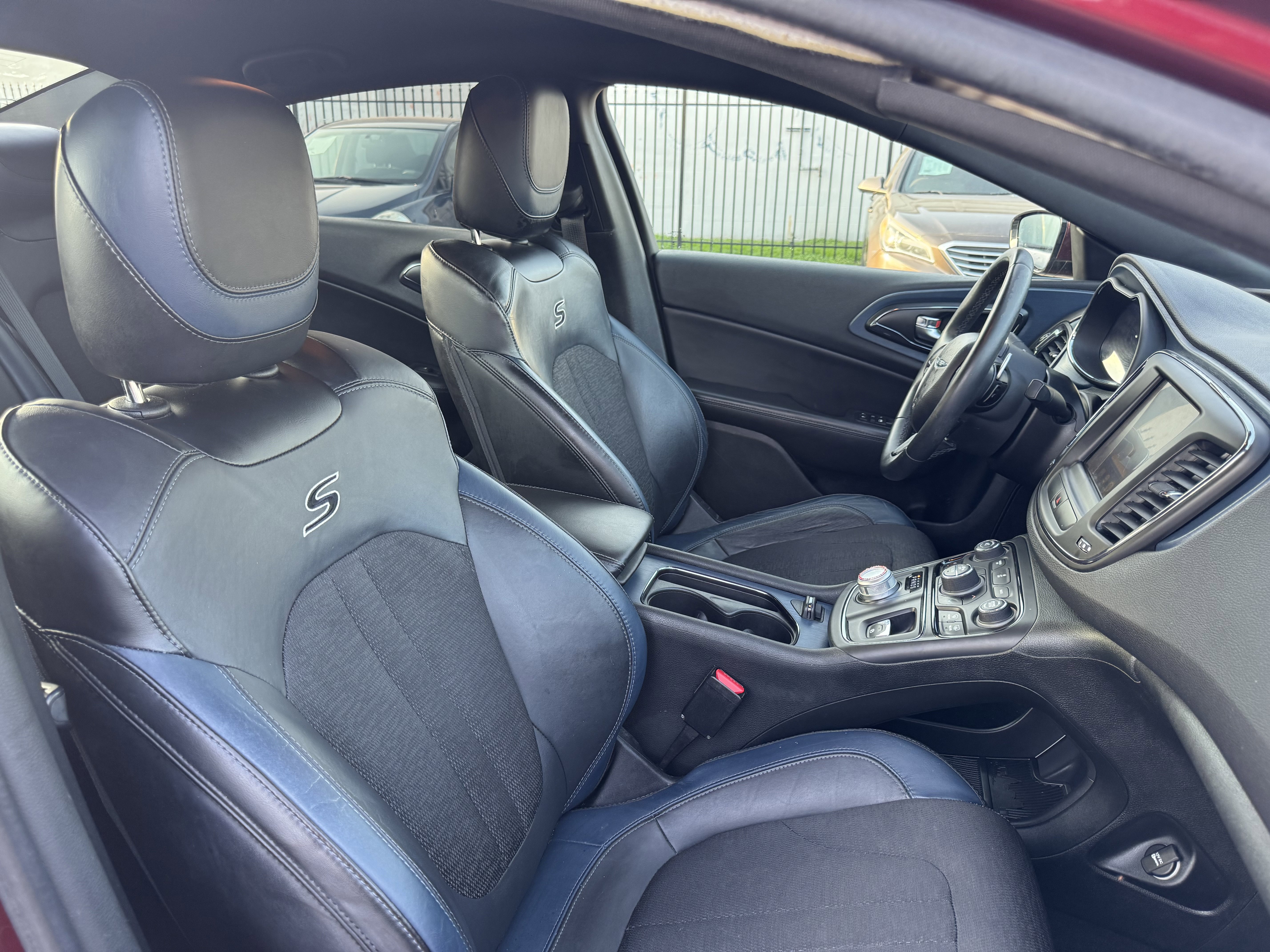 Used 2015 Chrysler 200 S w/ Navigation & Sound Group I image 2