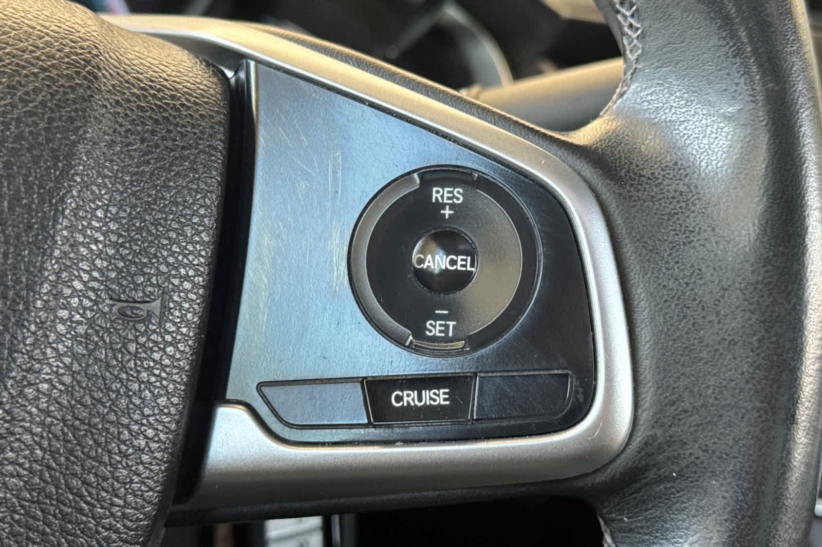 Used 2018 Honda Civic EX-L image 25