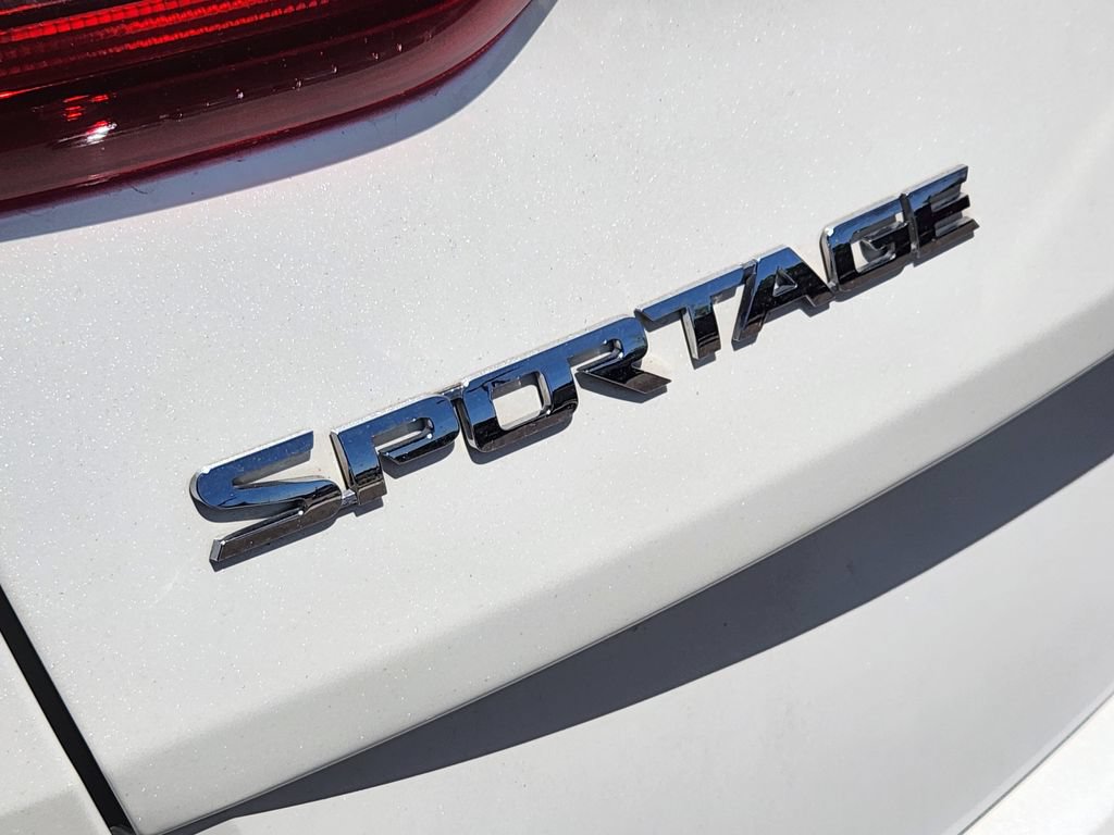 Used 2021 Kia Sportage LX AWD/4WD image 11