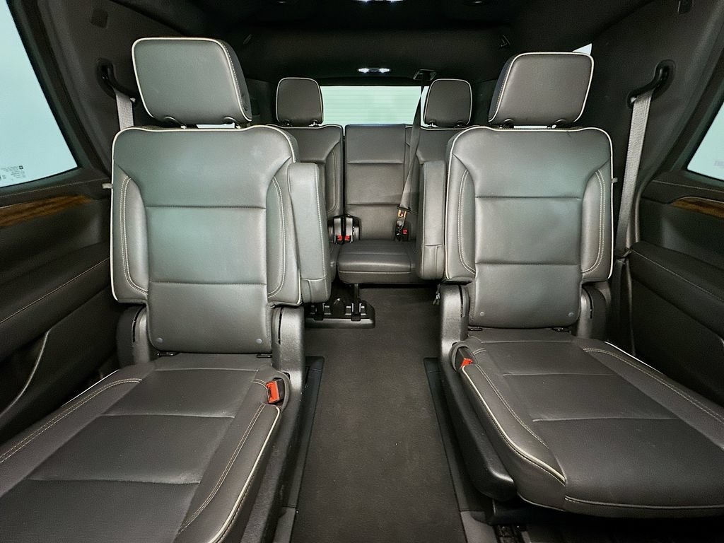 Used 2023 Chevrolet Tahoe Premier AWD/4WD image 13