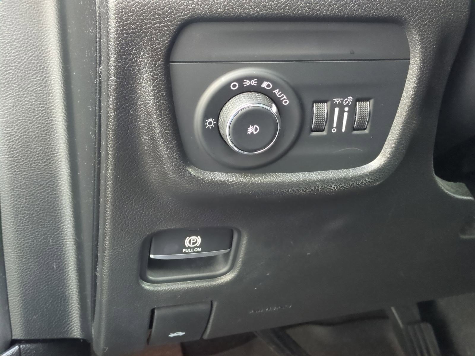 Used 2021 Jeep Grand Cherokee L Limited image 17