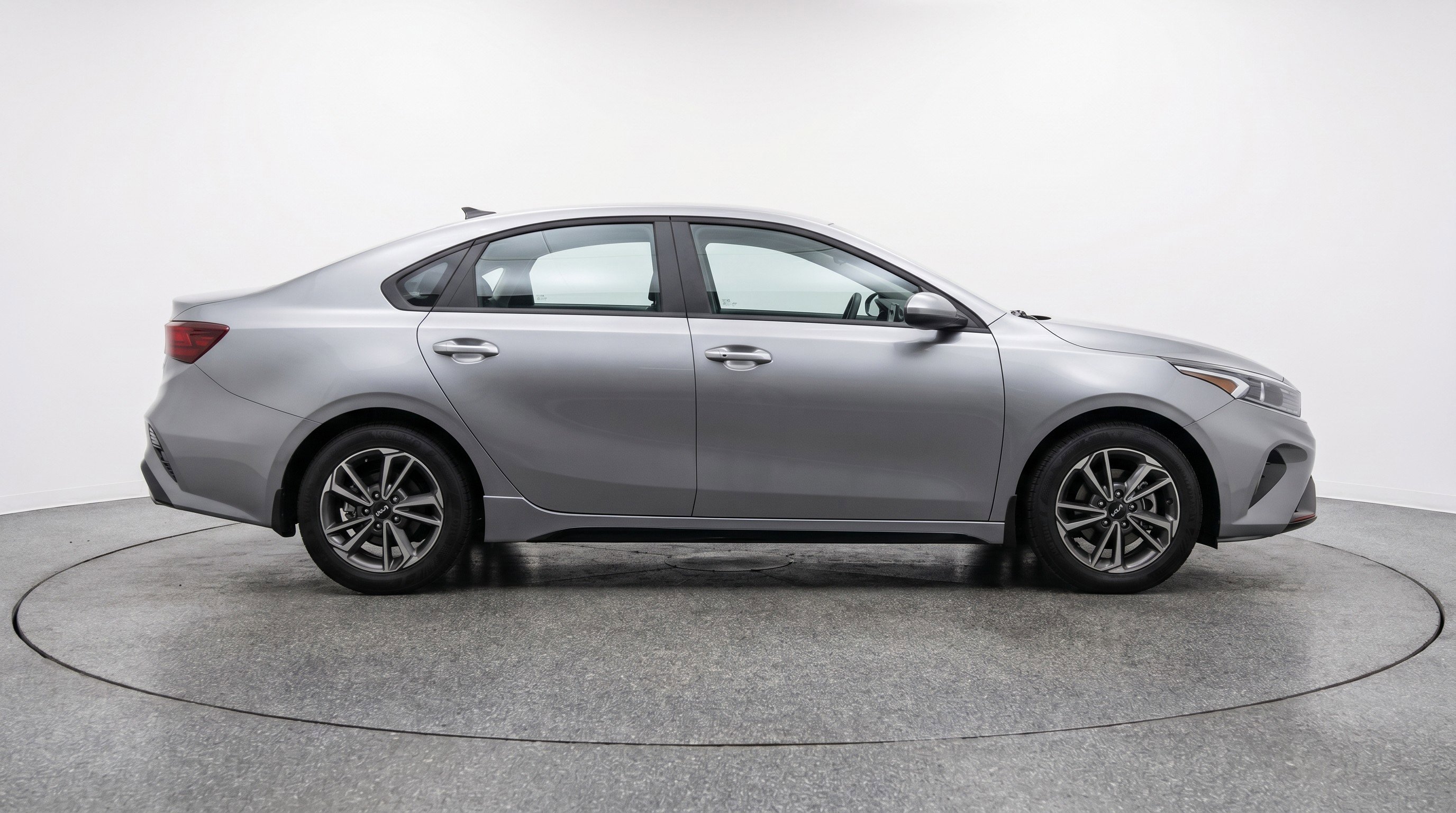 Used 2024 Kia Forte LXS FWD image 11
