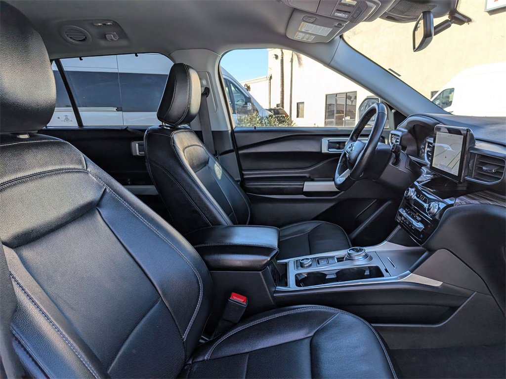 Used 2023 Ford Explorer Limited image 31