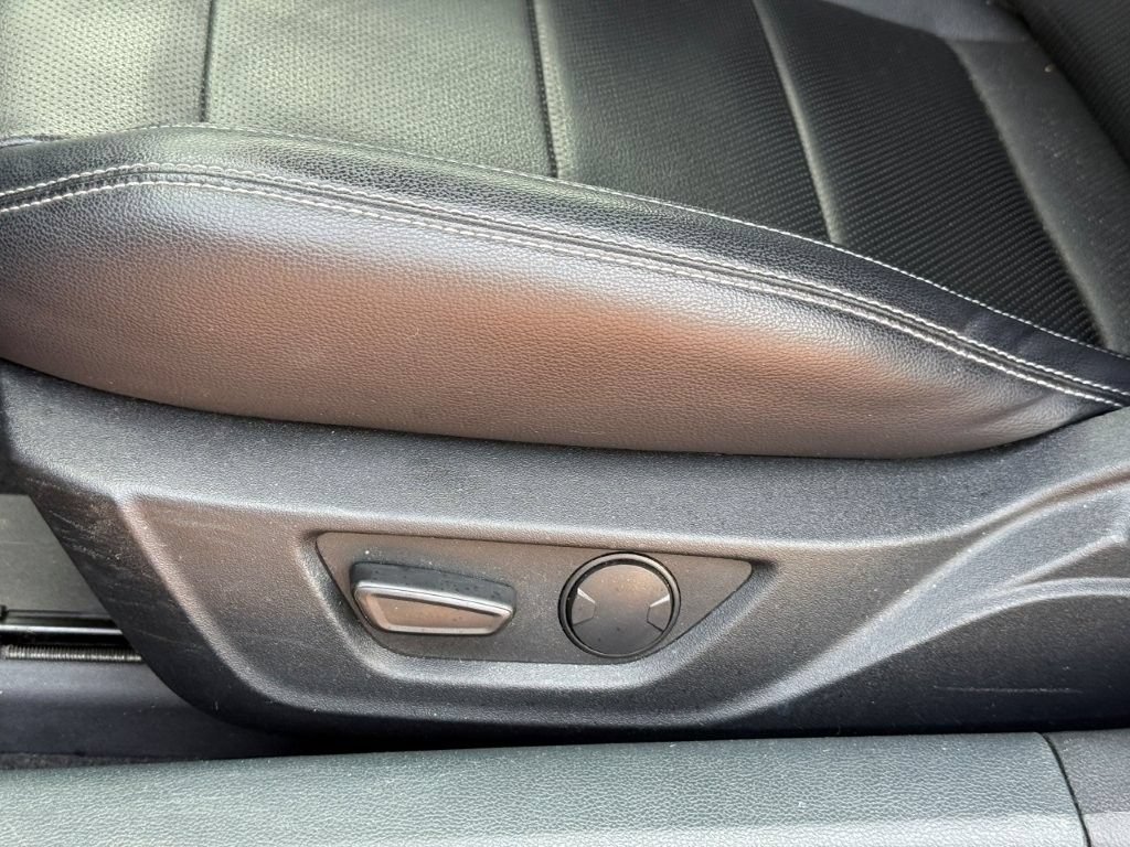 Used 2022 Ford Mustang Premium RWD image 18
