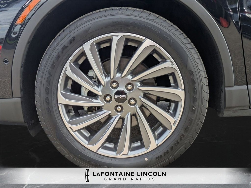 Used 2023 Lincoln Corsair Reserve w/ Equipment Group 202A image 31