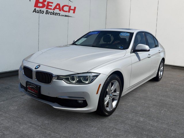 Used 2016 BMW 328i xDrive Sedan w/ Premium Package AWD/4WD image 3