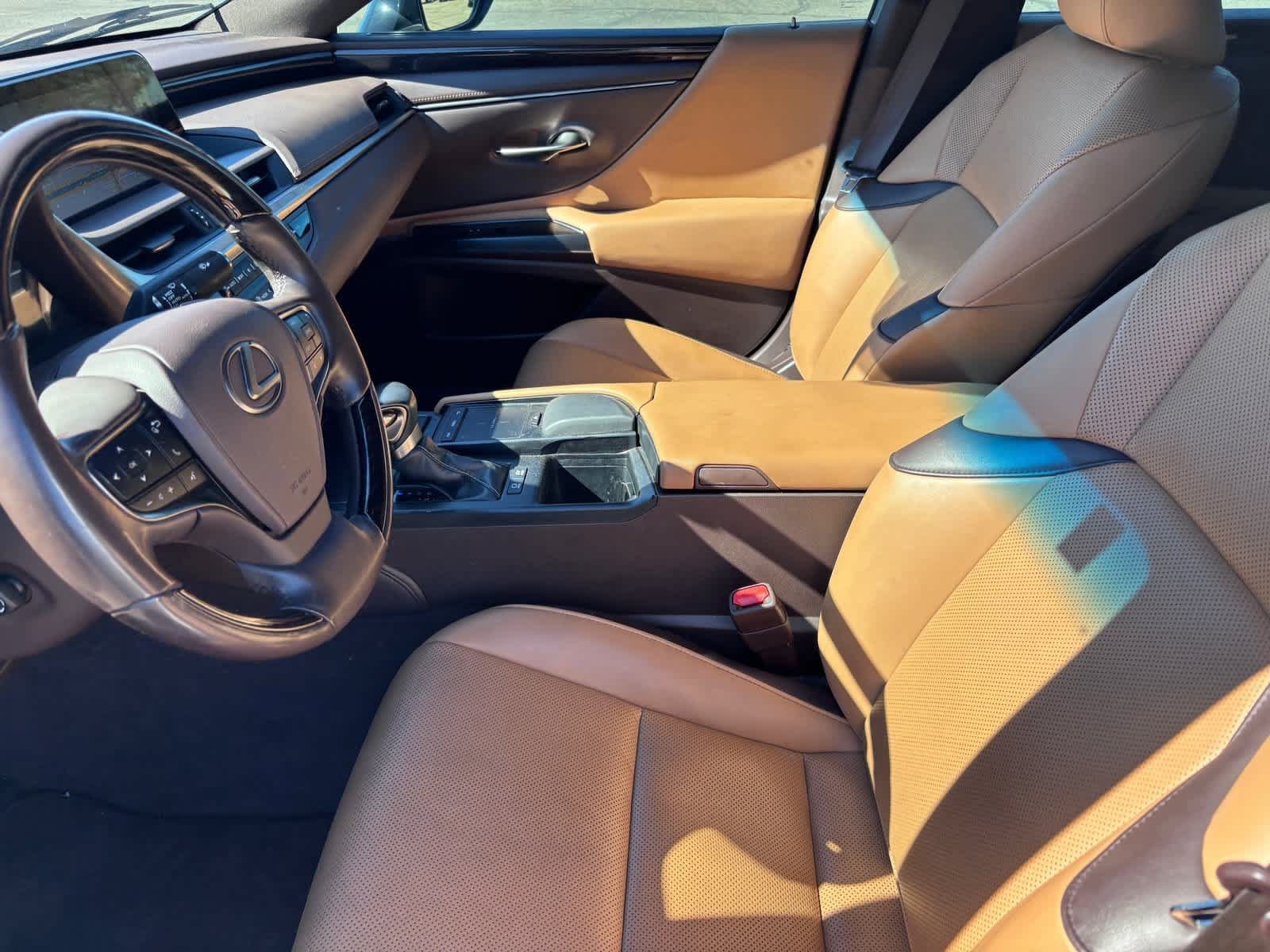 Used 2019 Lexus ES 300h w/ Premium Package FWD image 11