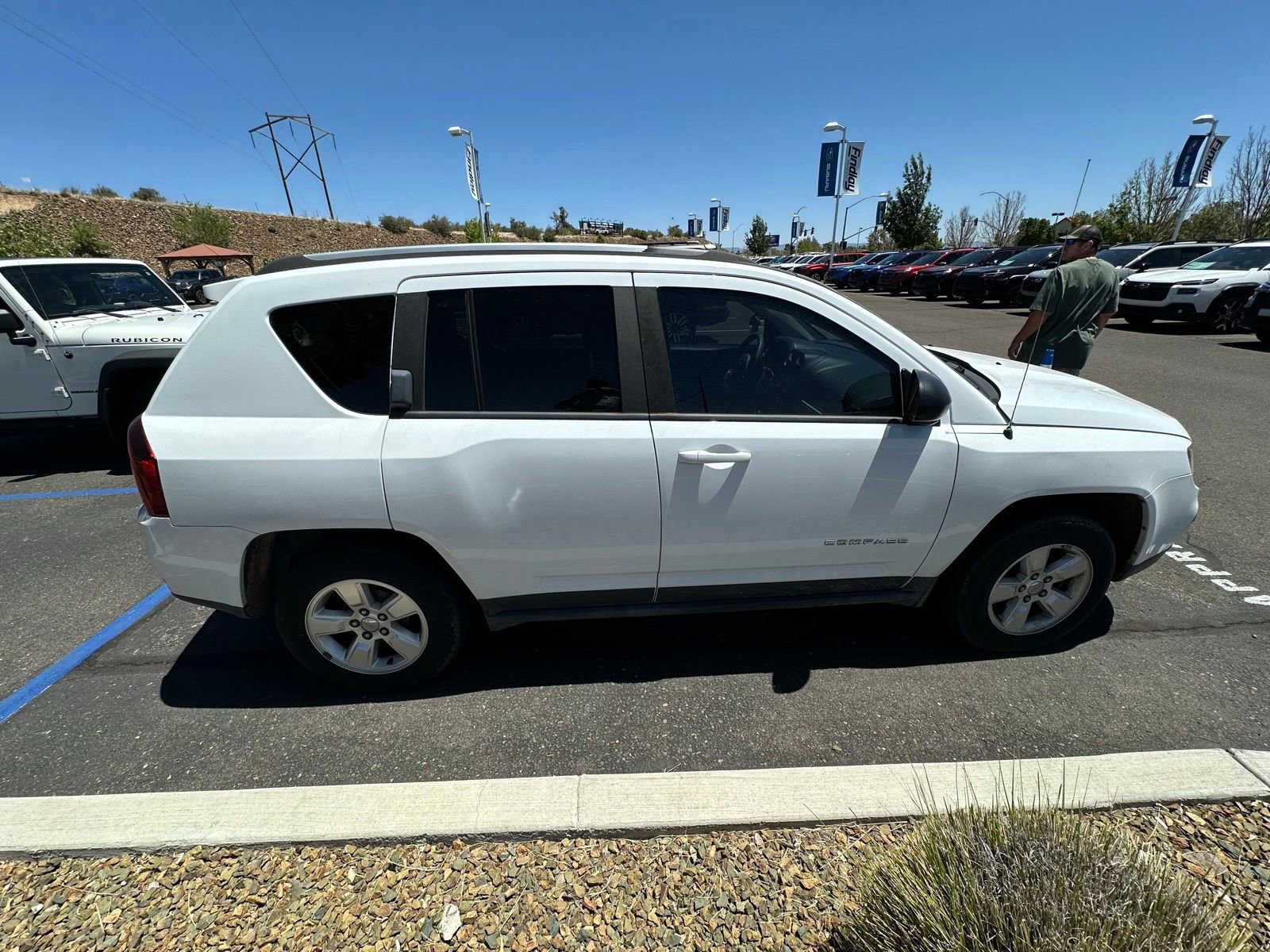 Used 2015 Jeep Compass Sport w/ Power Value Group FWD image 8