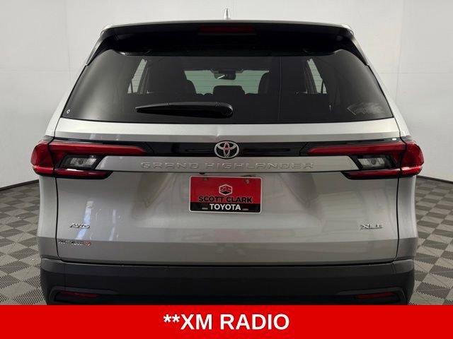 Used 2024 Toyota Grand Highlander XLE image 7