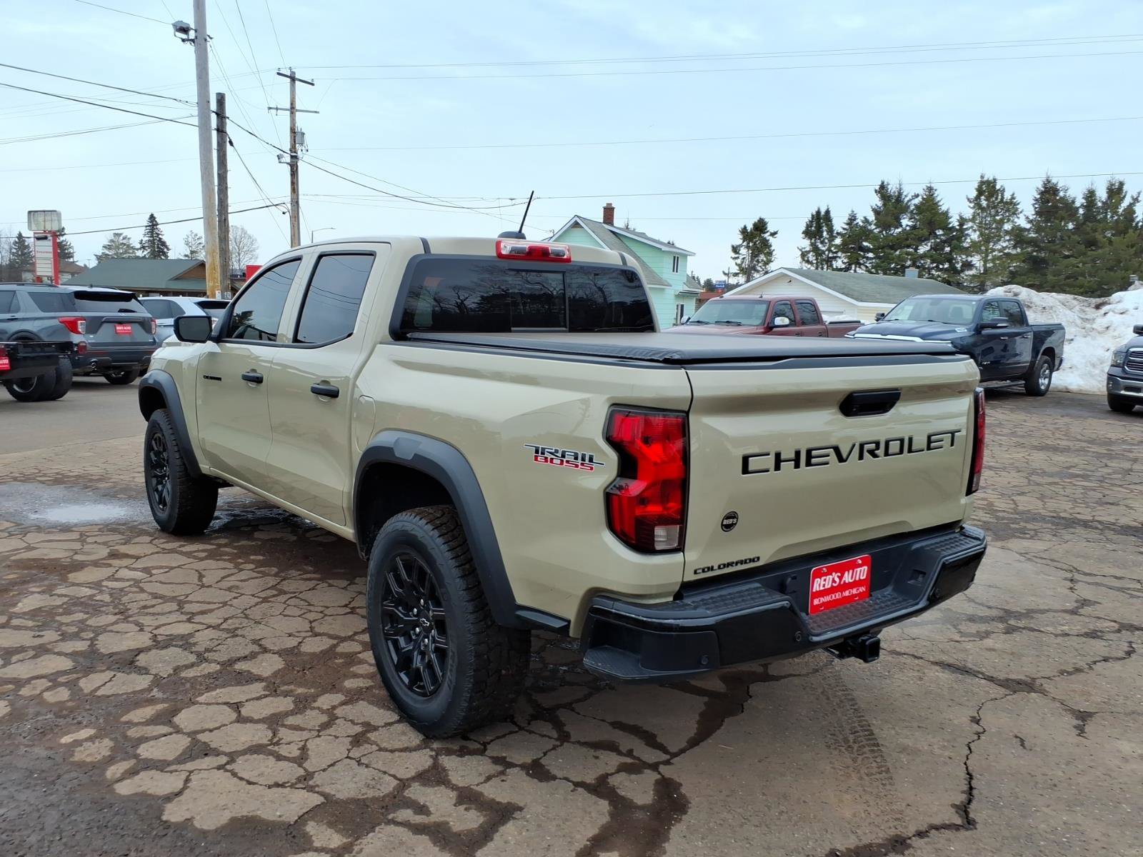 Used 2024 Chevrolet Colorado Trail Boss w/ Safety Package AWD/4WD image 4