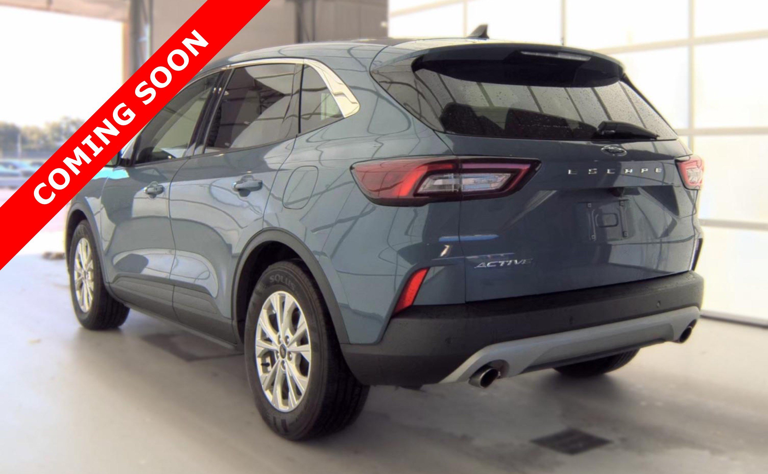 Used 2023 Ford Escape Active w/ Cold Weather Package FWD image 5