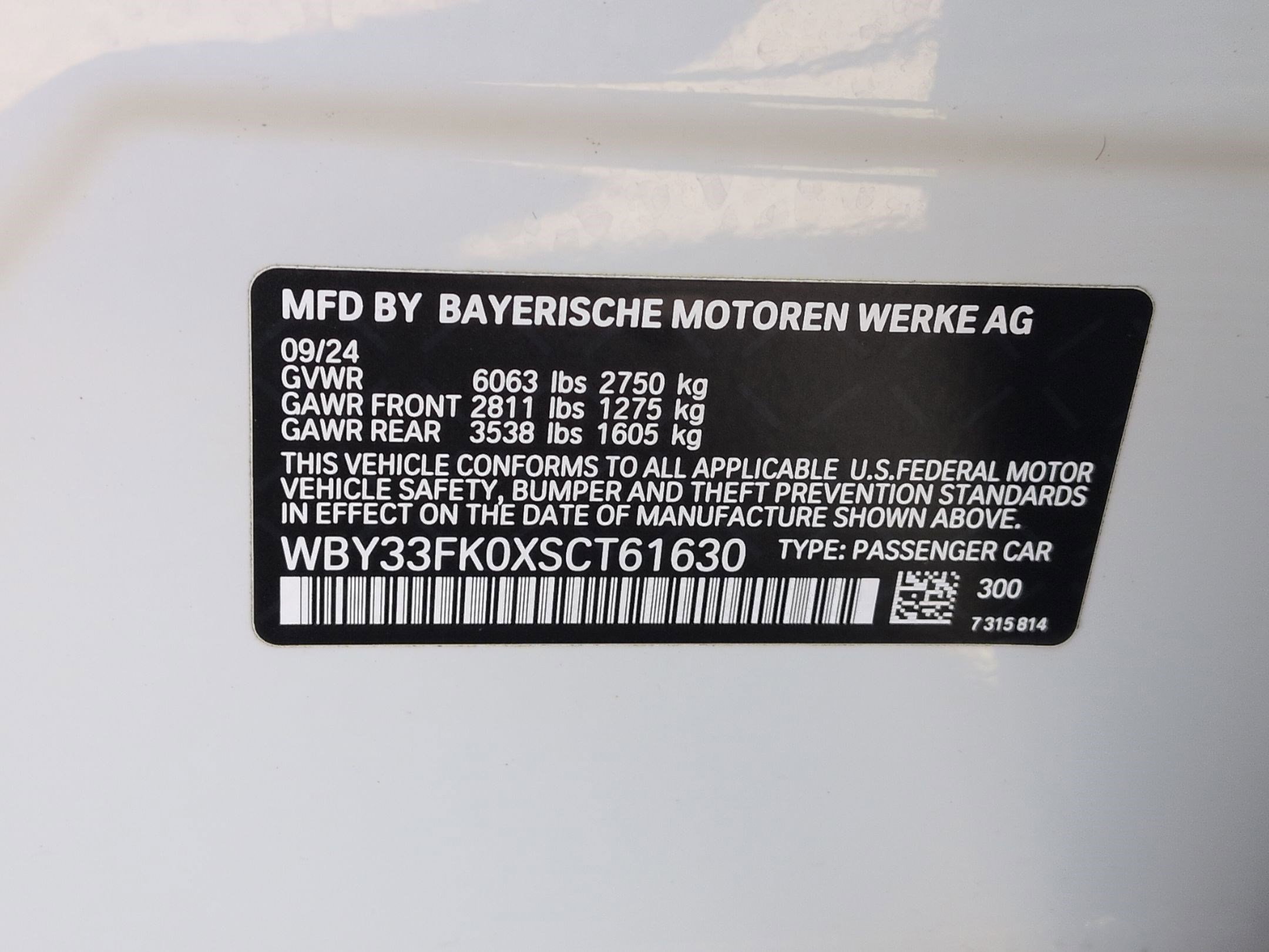 Used 2025 BMW i5 eDrive40i w/ Premium Package image 35