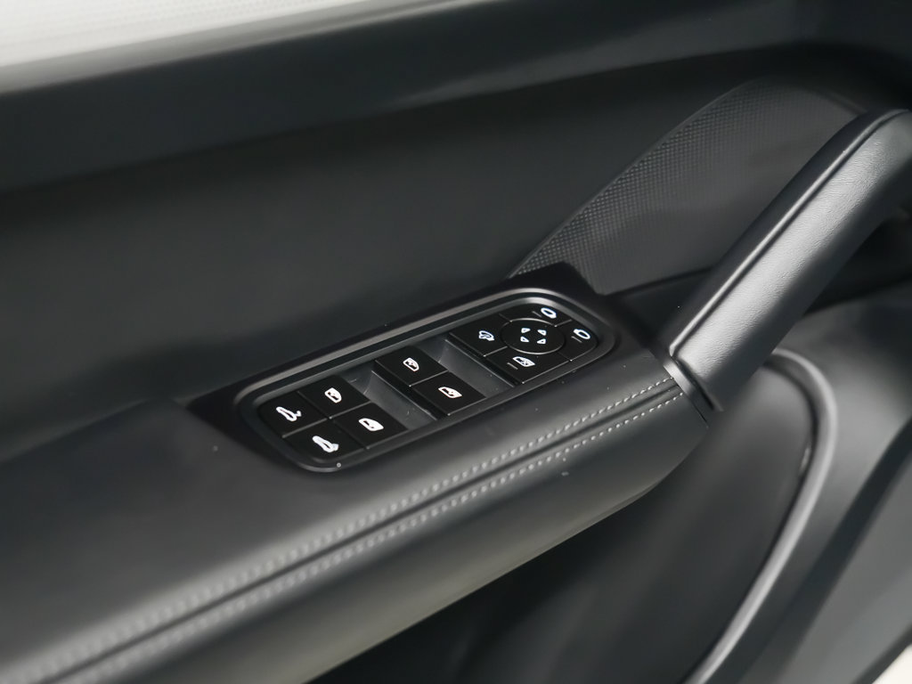 New 2026 Porsche Cayenne S w/ Premium Package Plus AWD/4WD image 22