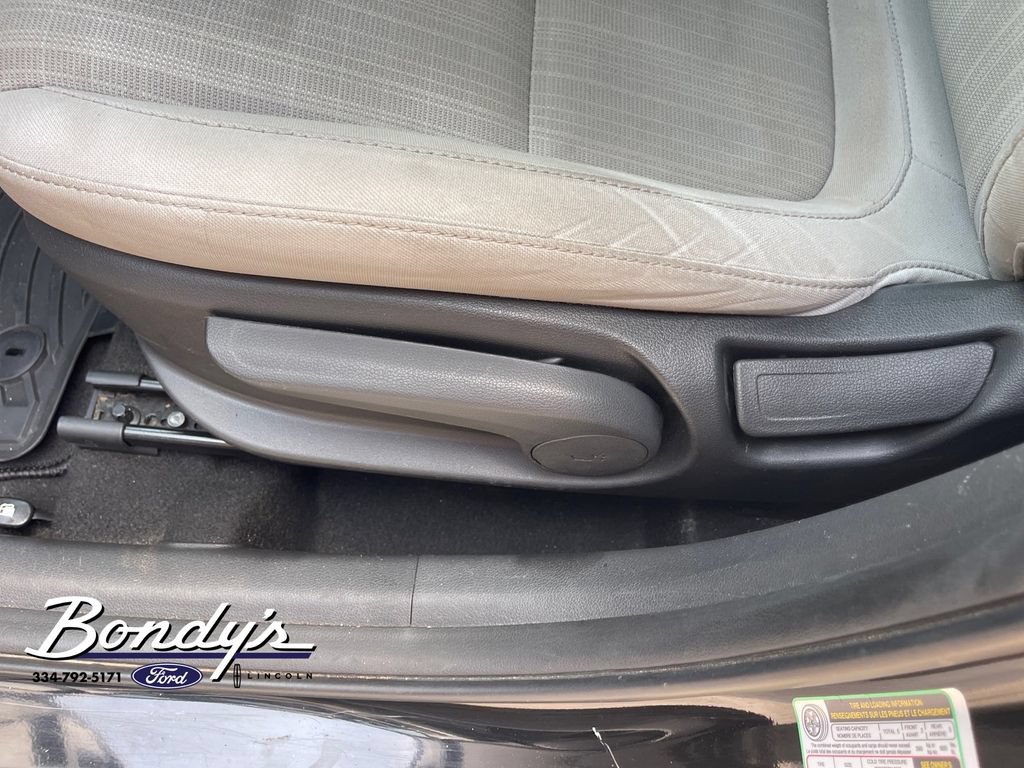 Used 2022 Hyundai Kona SEL FWD image 9