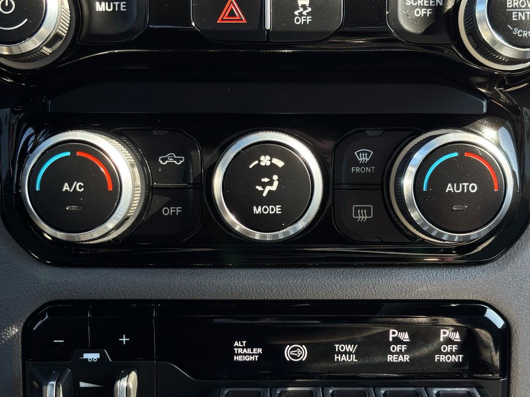 Used 2024 RAM 3500 Big Horn w/ Towing Technology Group image 41