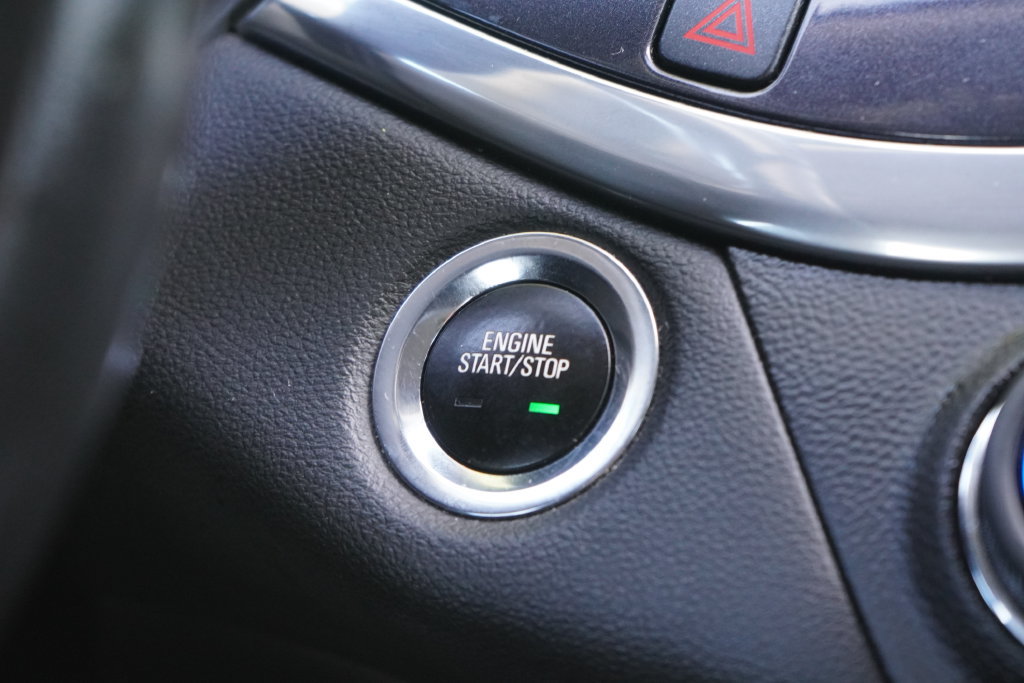 Used 2019 Chevrolet Impala LT FWD image 21