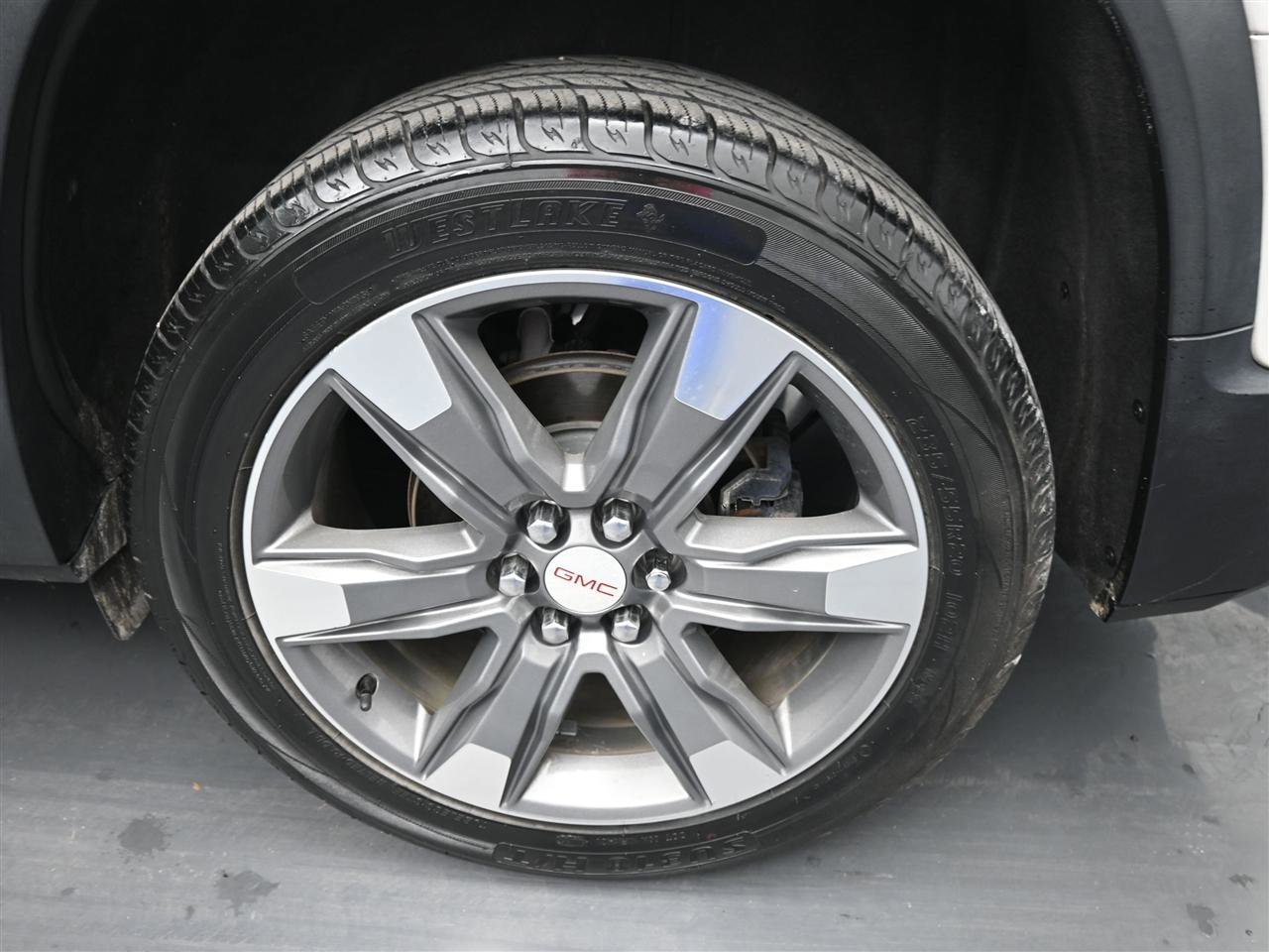 Used 2018 GMC Acadia SLT image 20