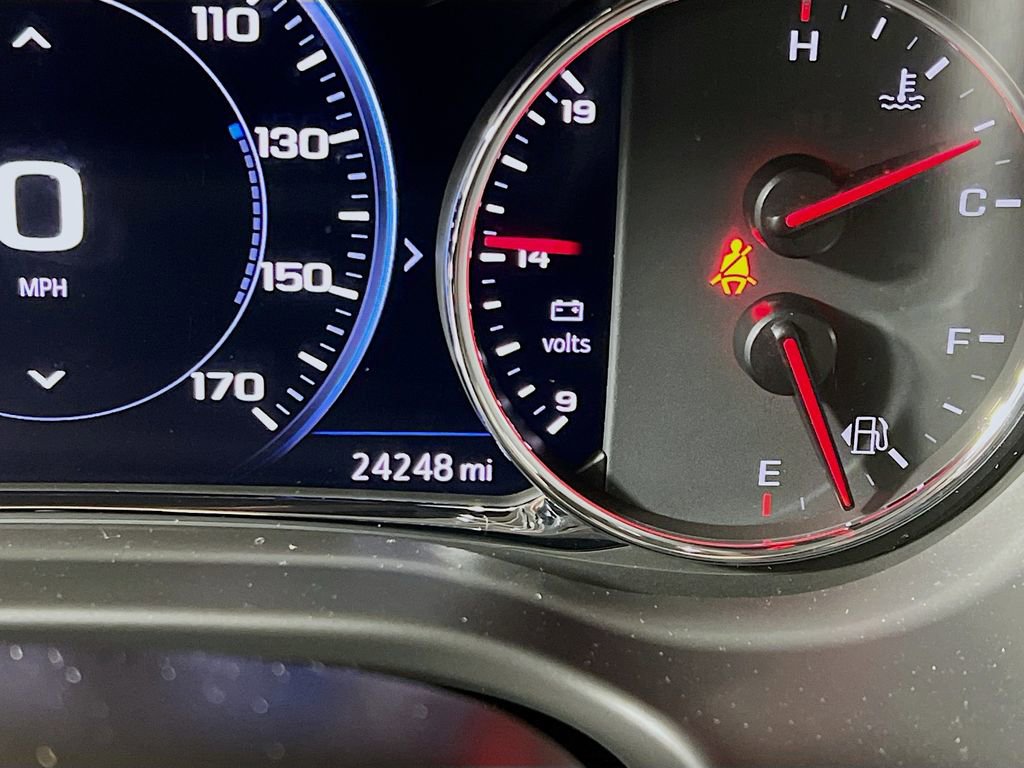Used 2023 GMC Acadia SLT w/ Technology Package image 12