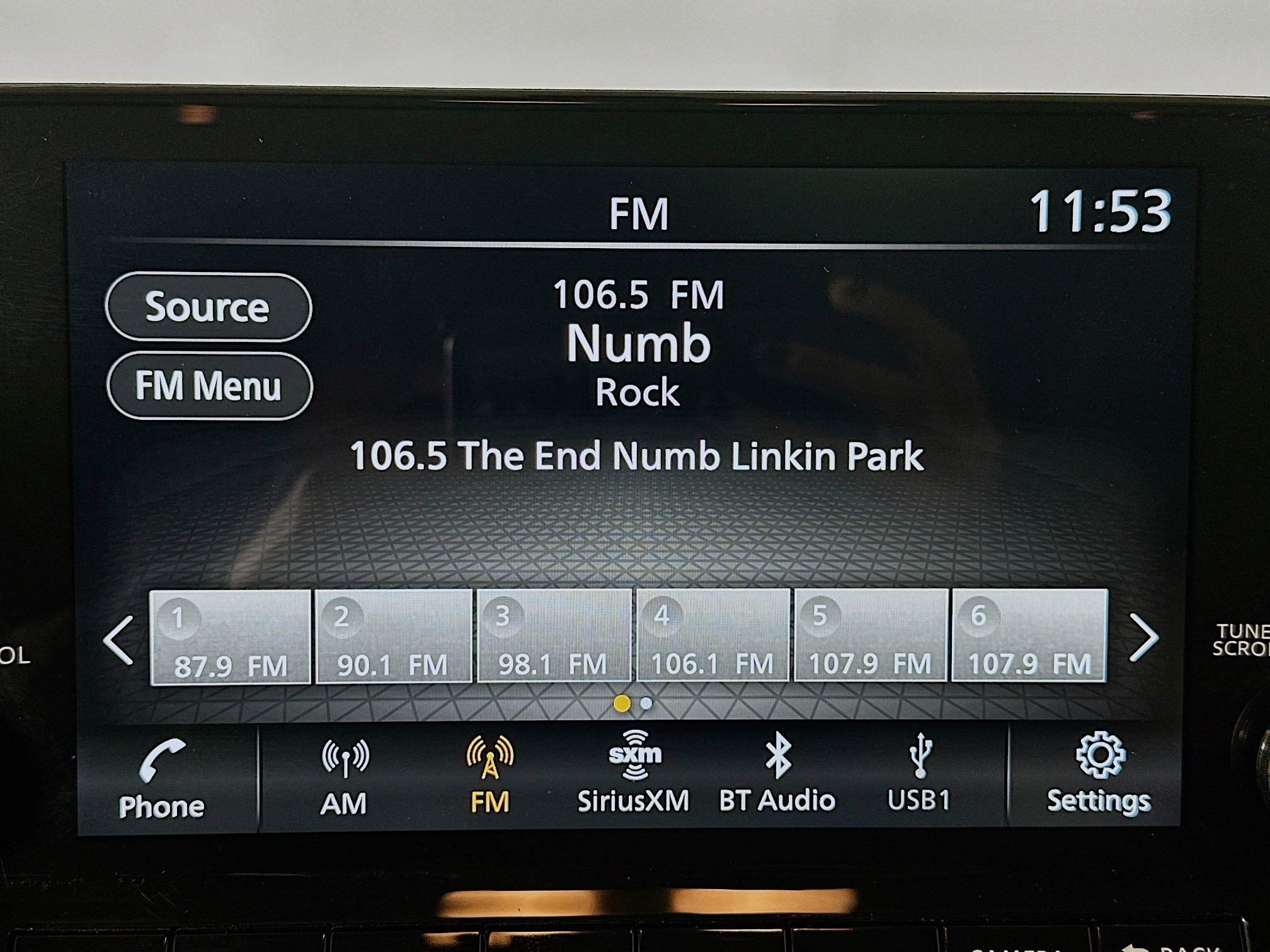 Used 2023 Nissan Rogue SL w/ SL Premium Package image 18