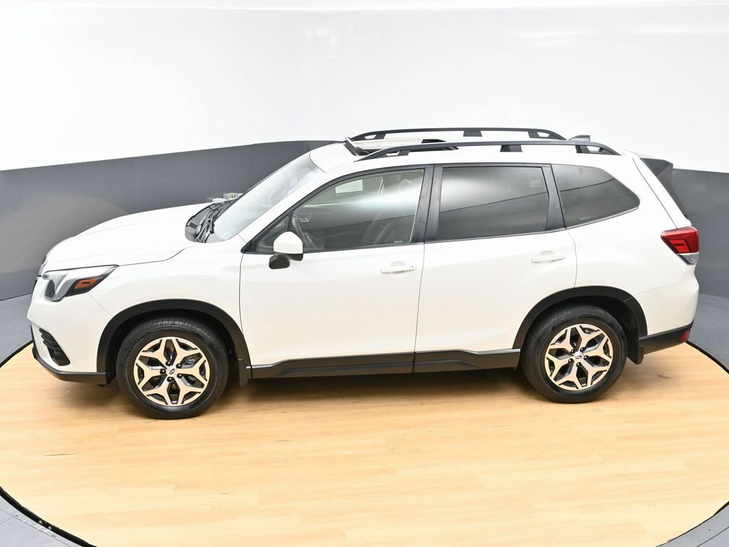 Used 2024 Subaru Forester Premium image 47