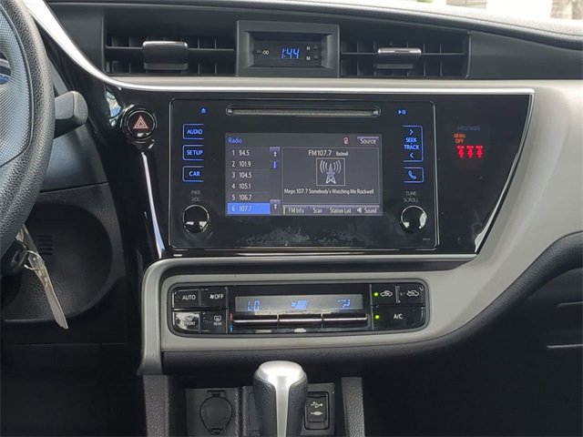 Used 2018 Toyota Corolla LE image 17