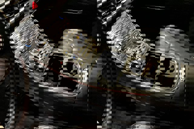 Used 2023 Hyundai Santa Fe SEL w/ Premium Package image 17